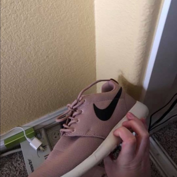 Roshes 1 - Picture 3 of 3